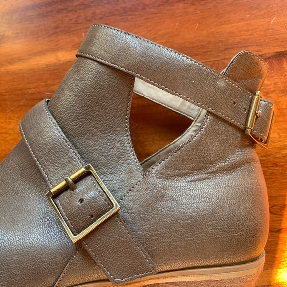 Abound Light Brown Booties - Picture 4 of 6